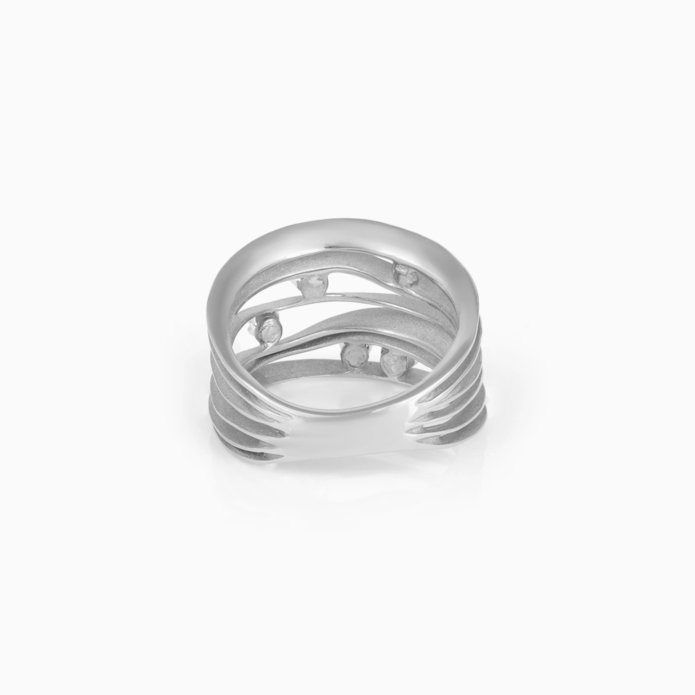 1258_Kooheji_Jewellery_Cammilli_Ring_WG_K004-014-000006-DIA-R-WT-OO-SI-G-H_5.webp