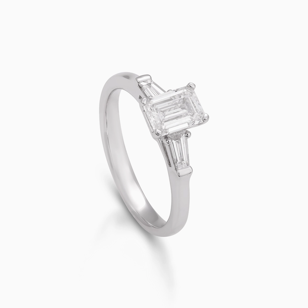 1043_Kooheji_Jewellery_Alfarah_Solitaire_Ring_WG_K001-001-000414-DIA-R-WT-OO-SI-E-H_1.webp