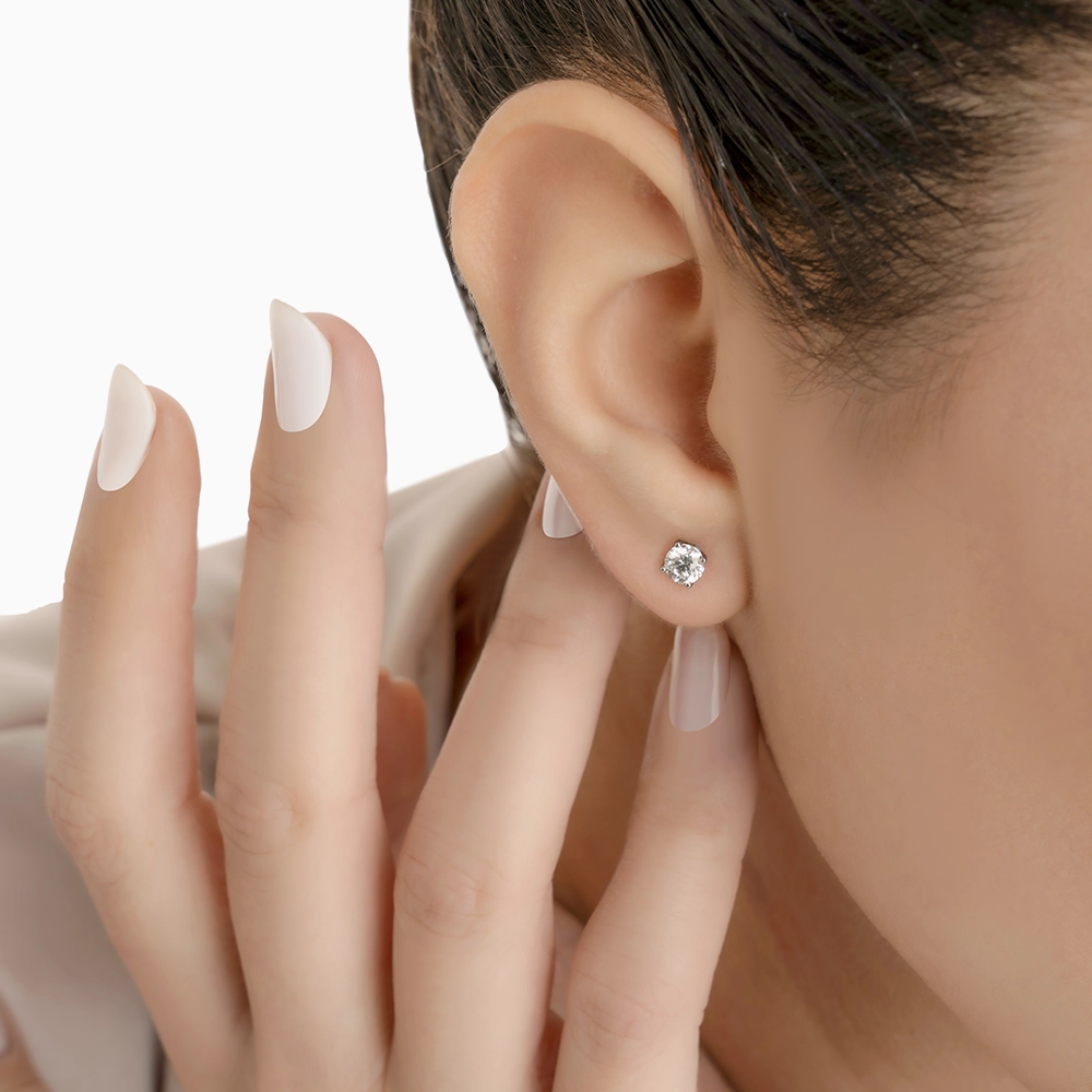 1067_Kooheji_Jewellery_Alfarah_Solitaire_Earring_WG_K001-001-002581-DIA-E-WT-RD-SI-G-H_7.webp